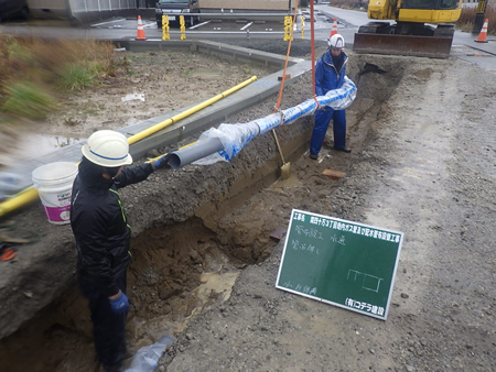 南四十万3丁目地内ガス管及び配水管布設替工事